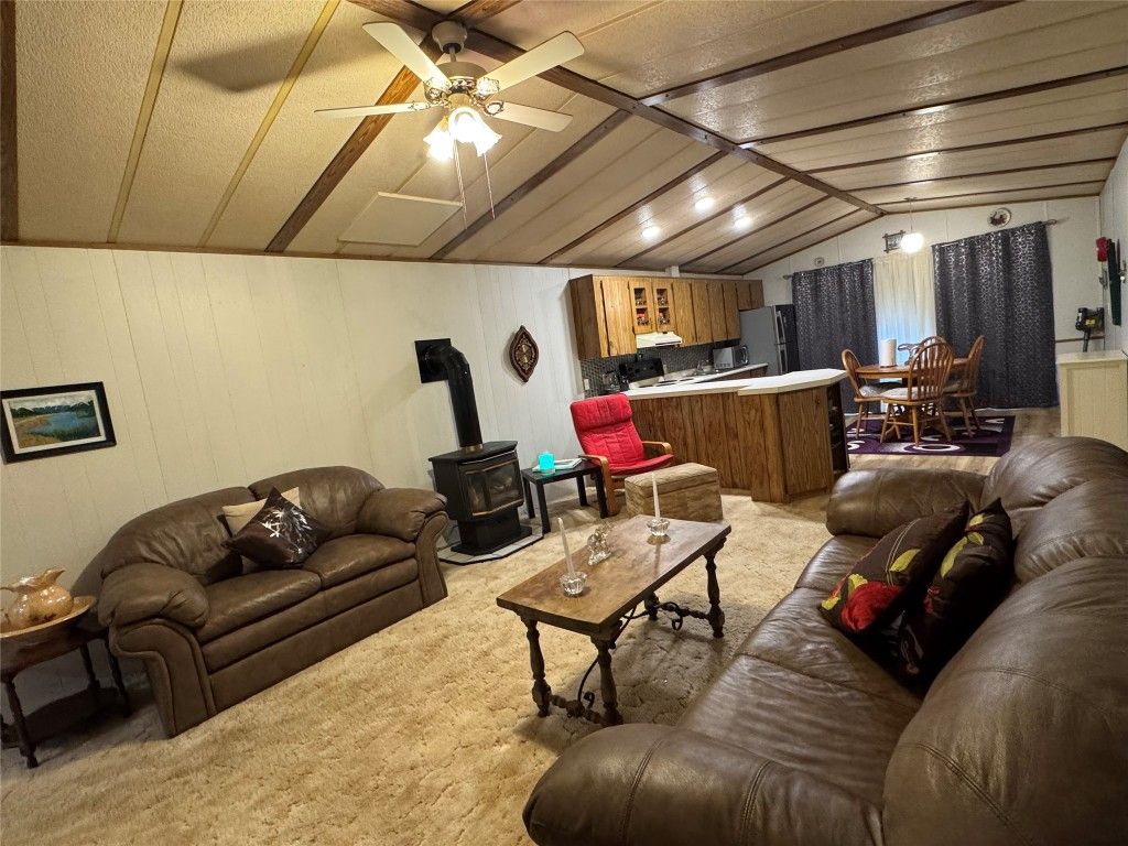 listing image 16518098116645505334