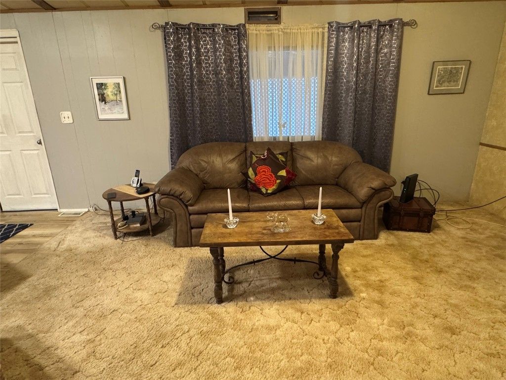 listing image 16517776853474597032