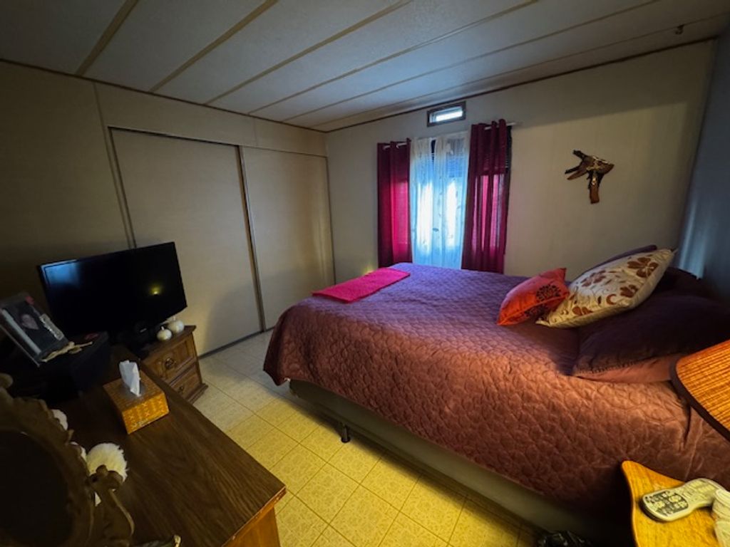 listing image 16510870853132845089