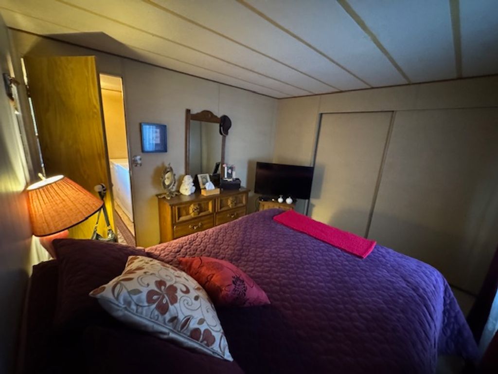 listing image 16515769416213149744