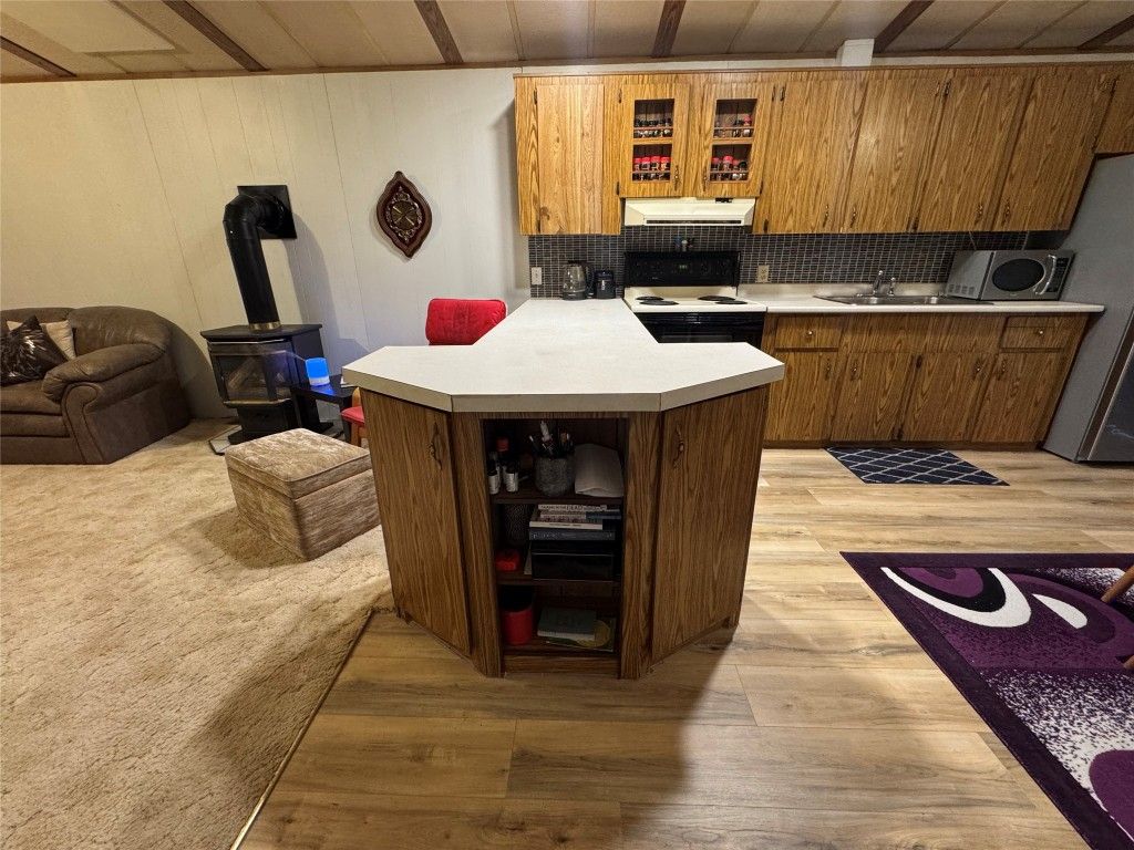 listing image 16512725129262293079