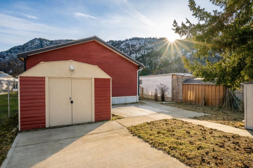 listing image 16511885981539877335