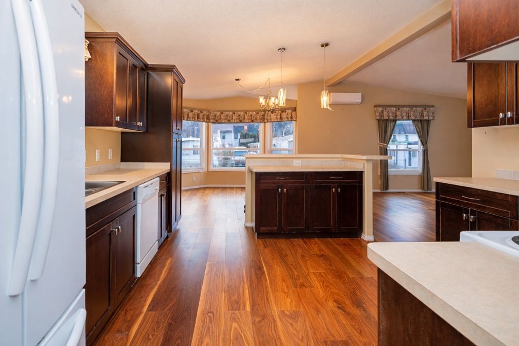 listing image 16511925447990916194