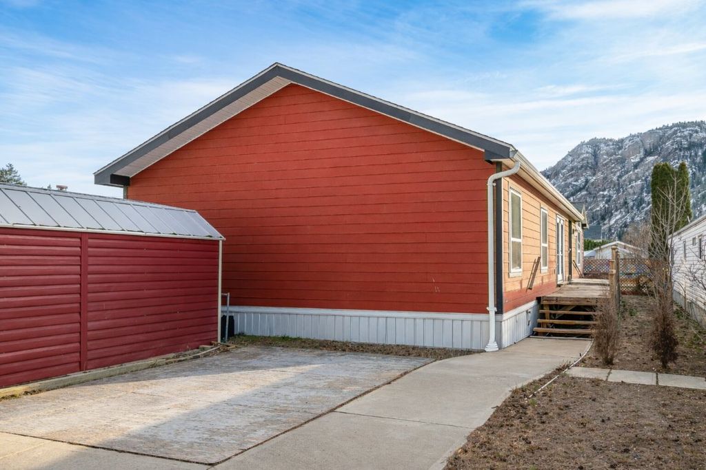 listing image 16516639273844084908