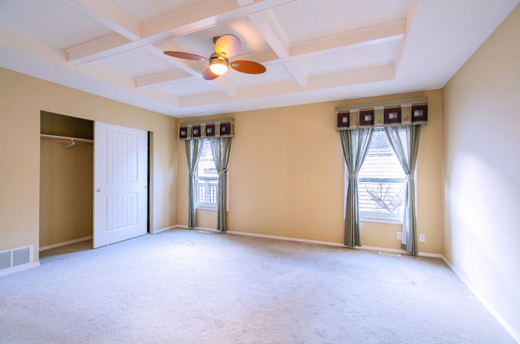 listing image 16518652012459285907