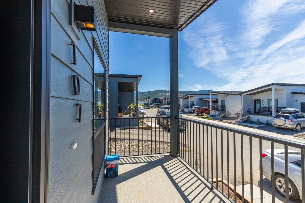 listing image 16510371254596498171