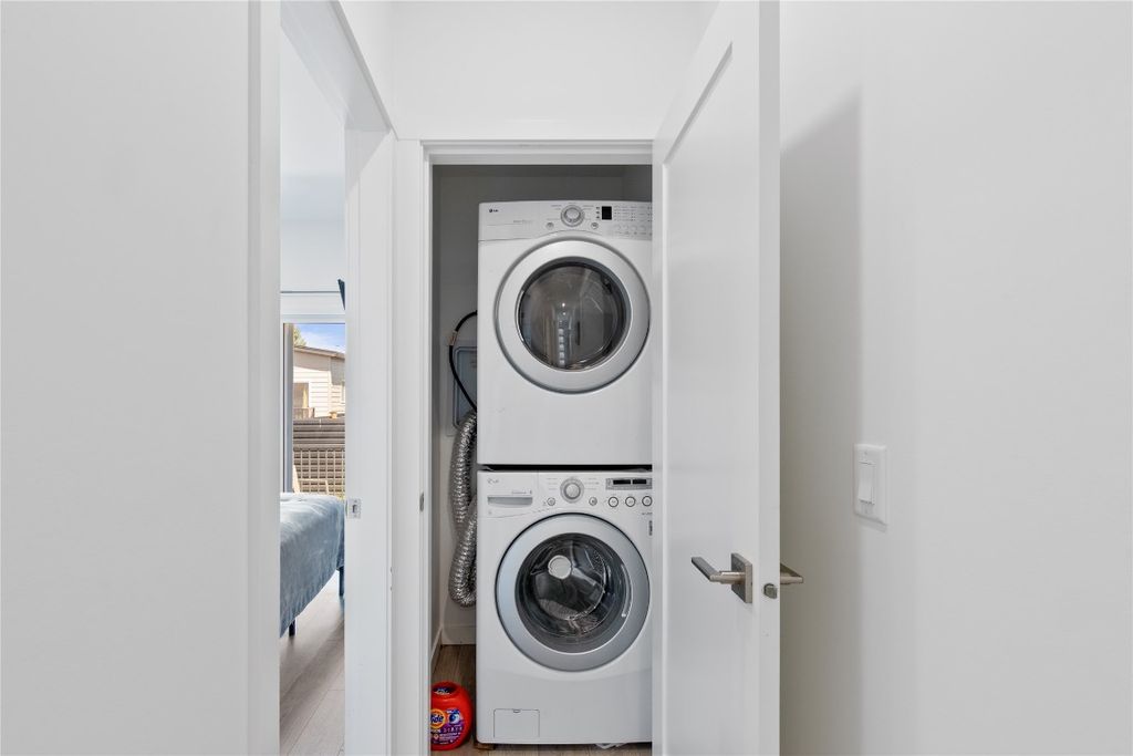 listing image 16519347931088502455