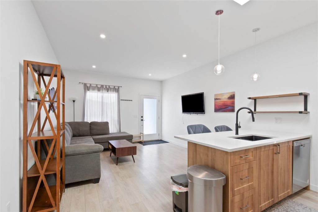 listing image 16514314340201731886