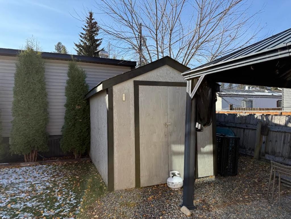 listing image 16519444867754762855