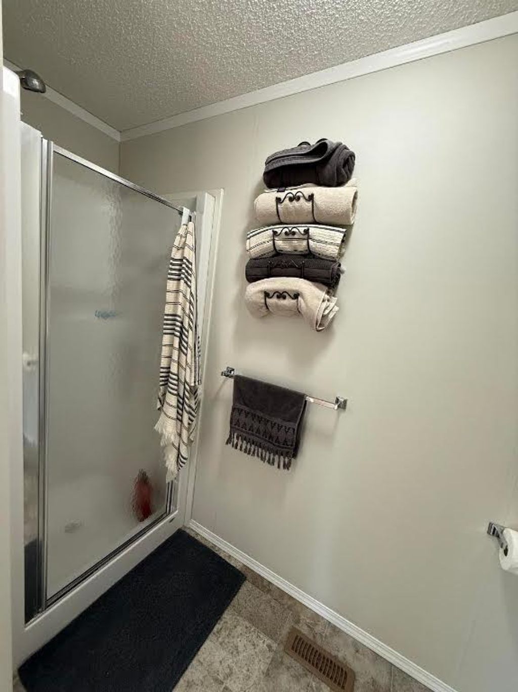 listing image 16517378143313479266