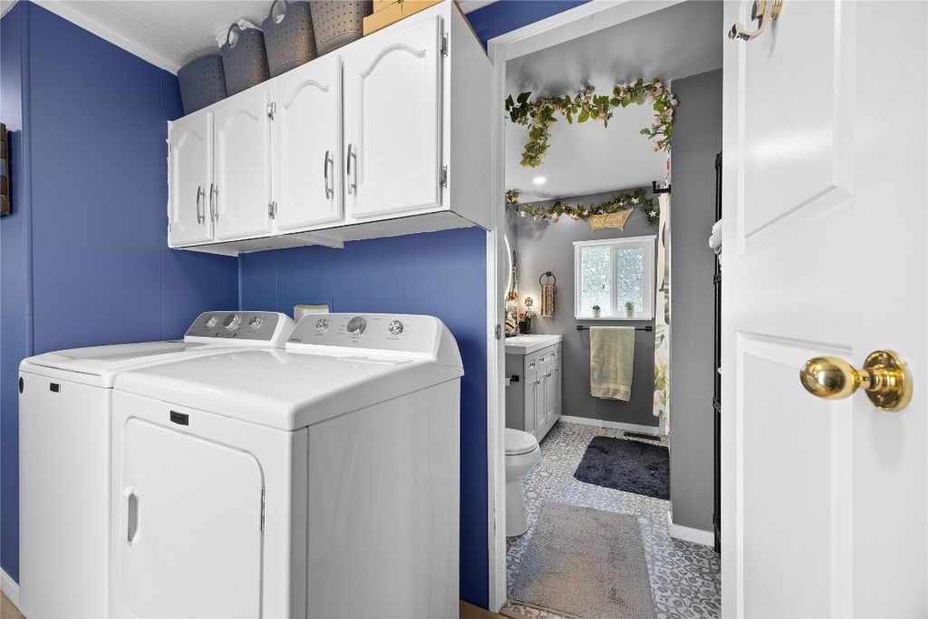 listing image 16517971845702383497