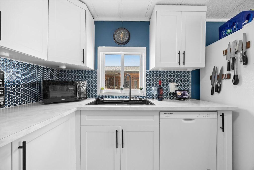 listing image 16512399839169989854