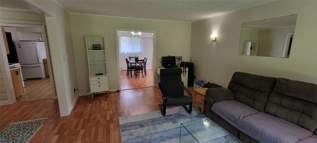 listing image 16518842407182046339