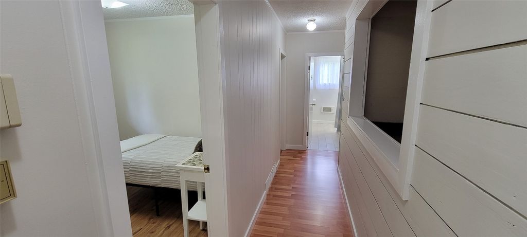 listing image 16513561064949503757
