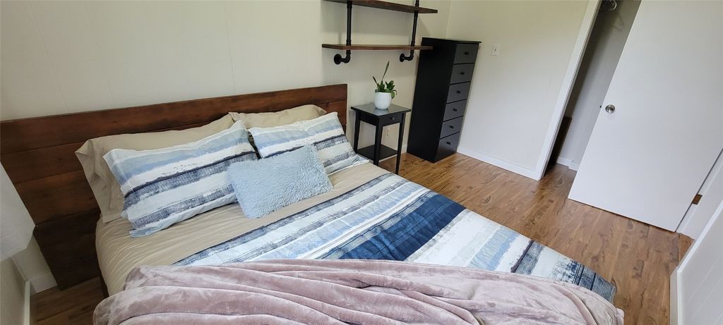 listing image 16515809133212777635
