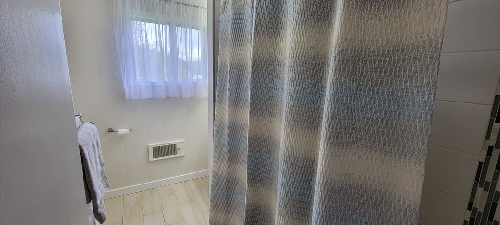 listing image 16515025016563306442