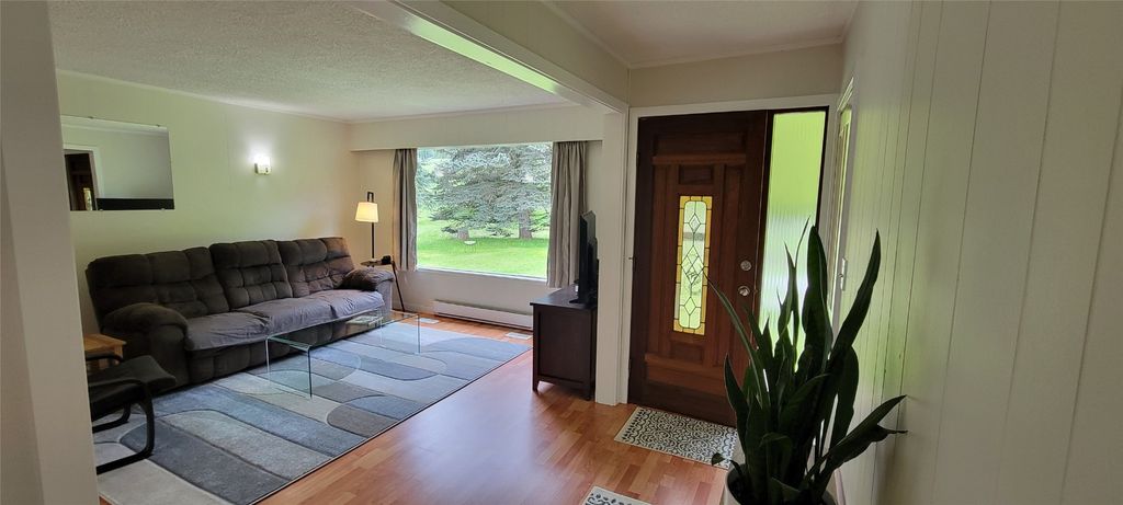 listing image 16514920537261414094