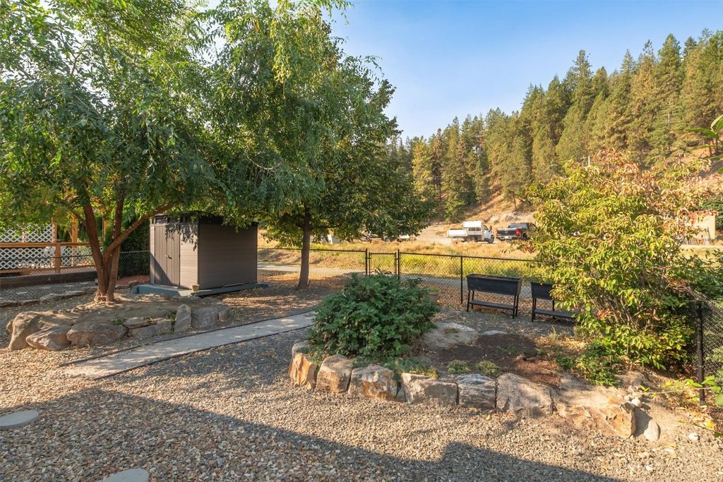 listing image 16514836001018115036