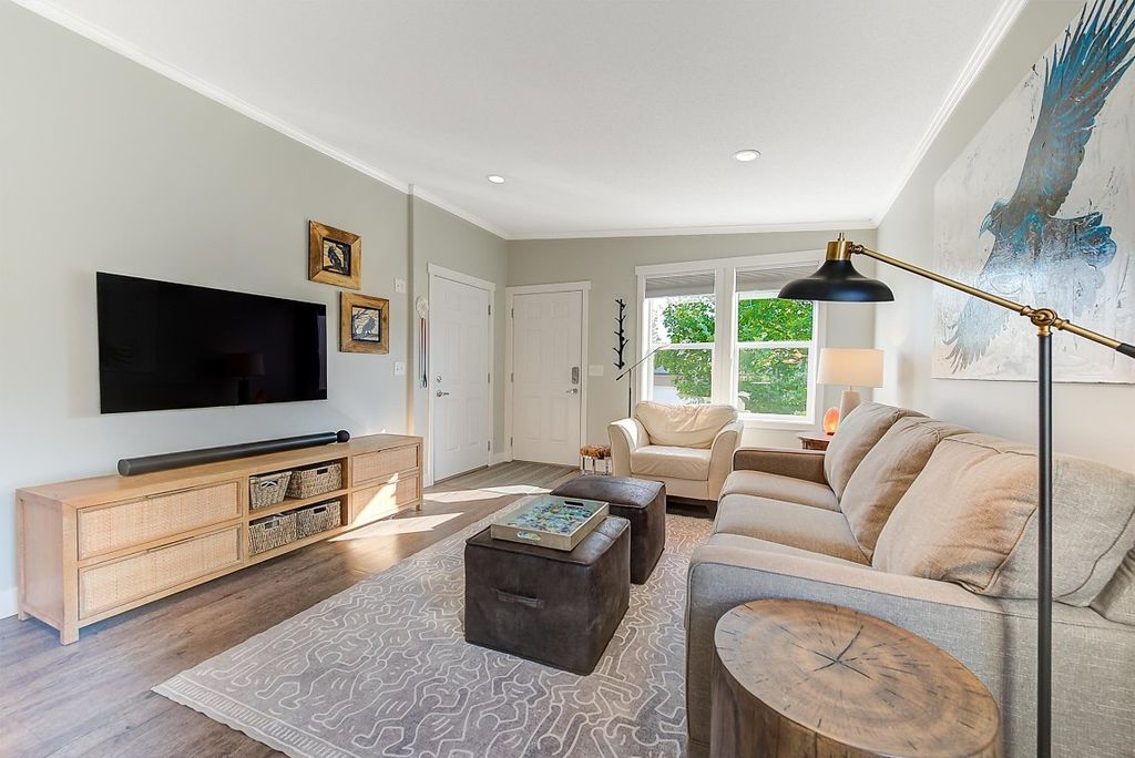 listing image 16510767871712435309