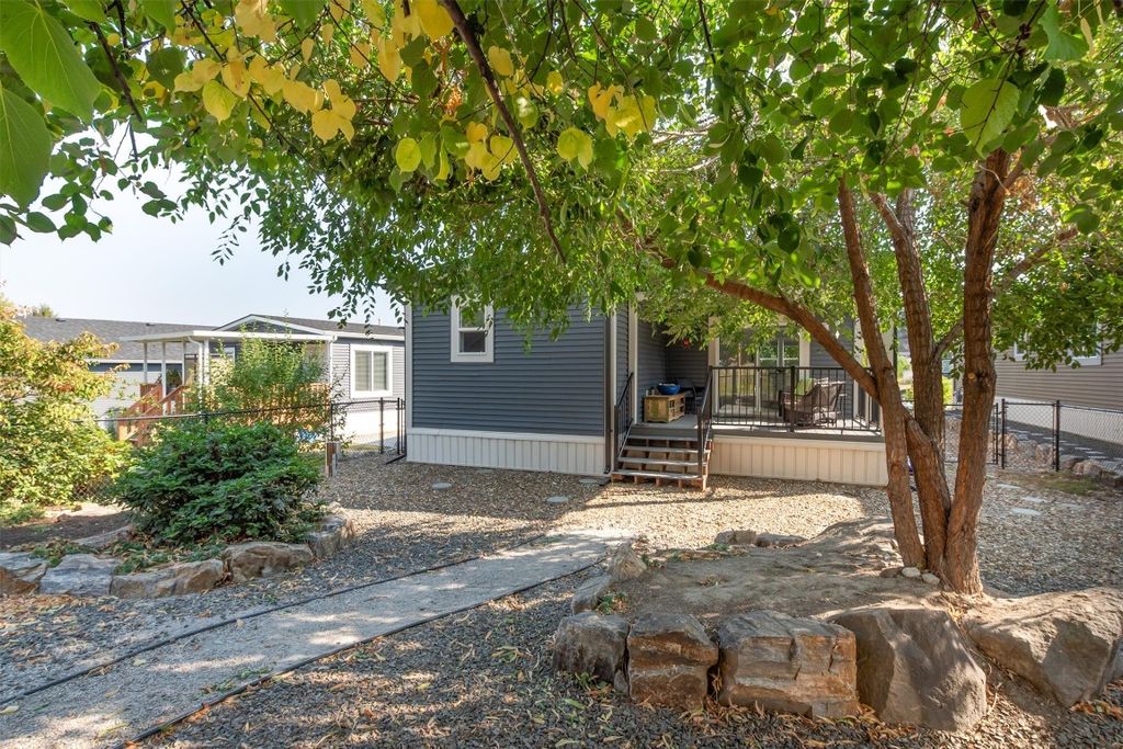 listing image 16514993027461306708