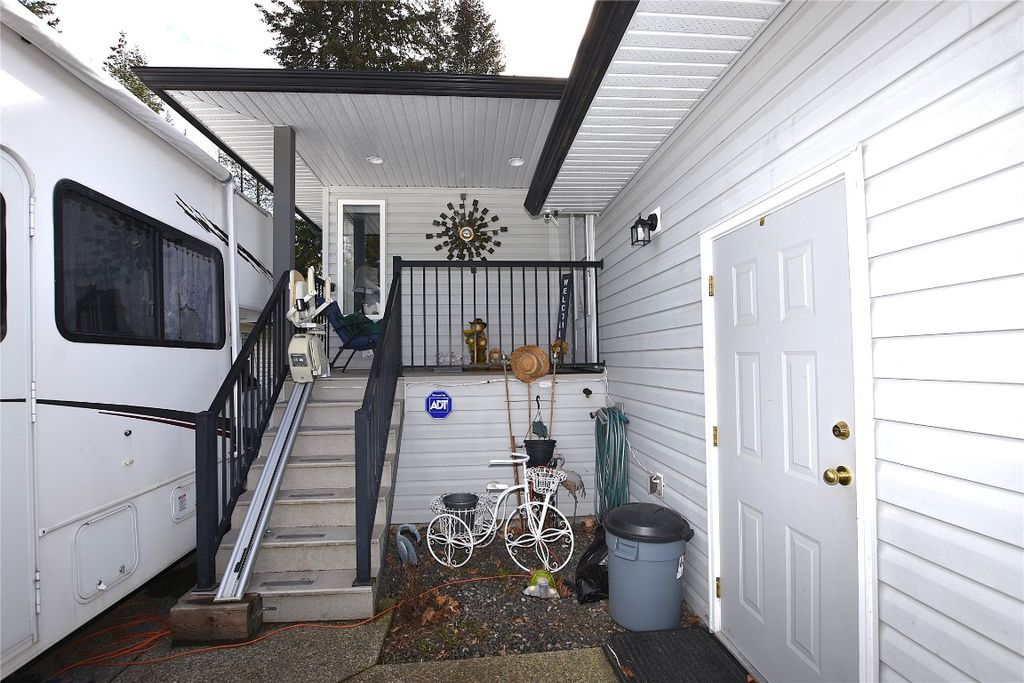 listing image 16519093268342812411