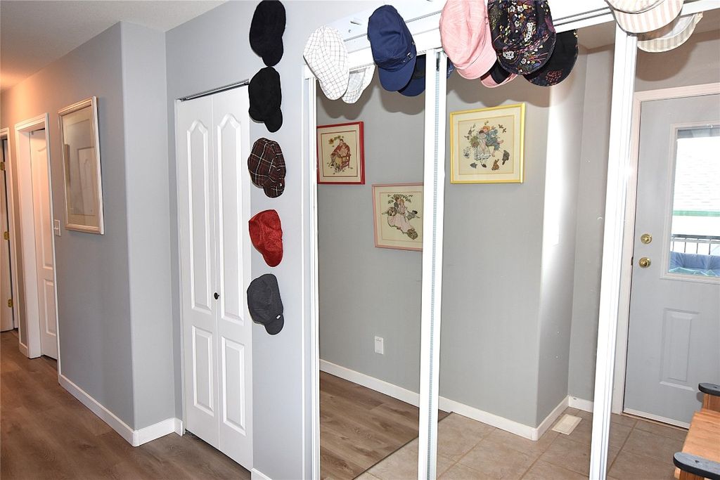 listing image 16519801711791759597