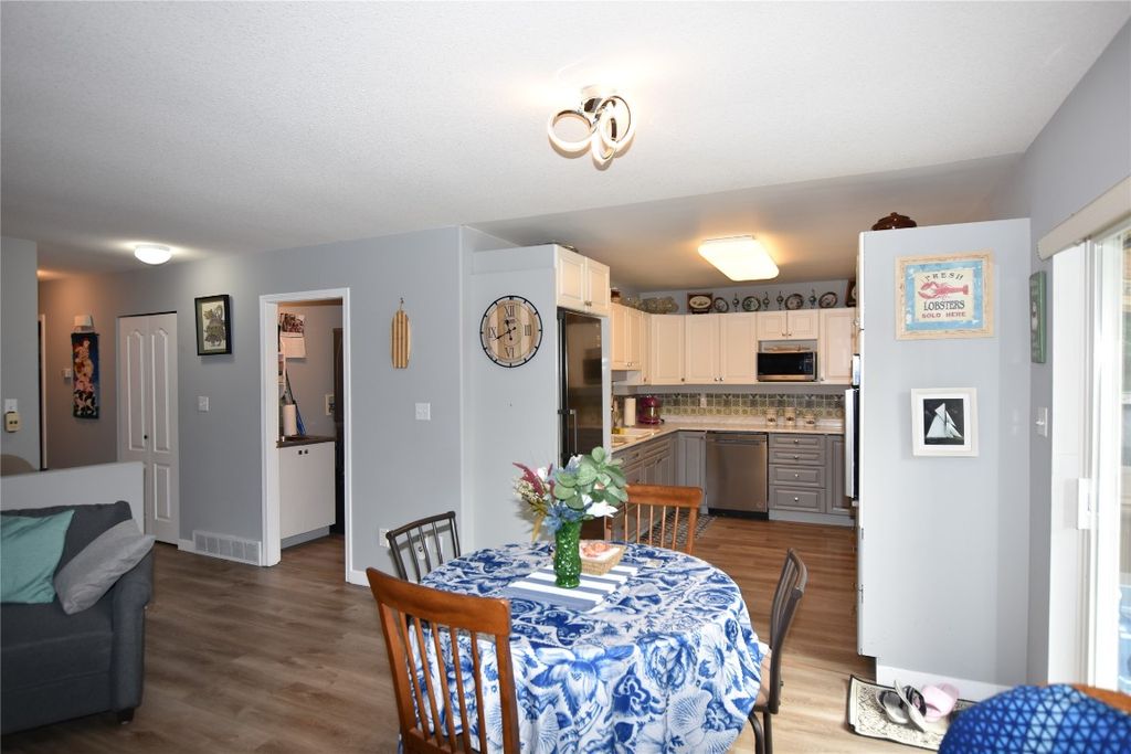 listing image 16517232185307429285