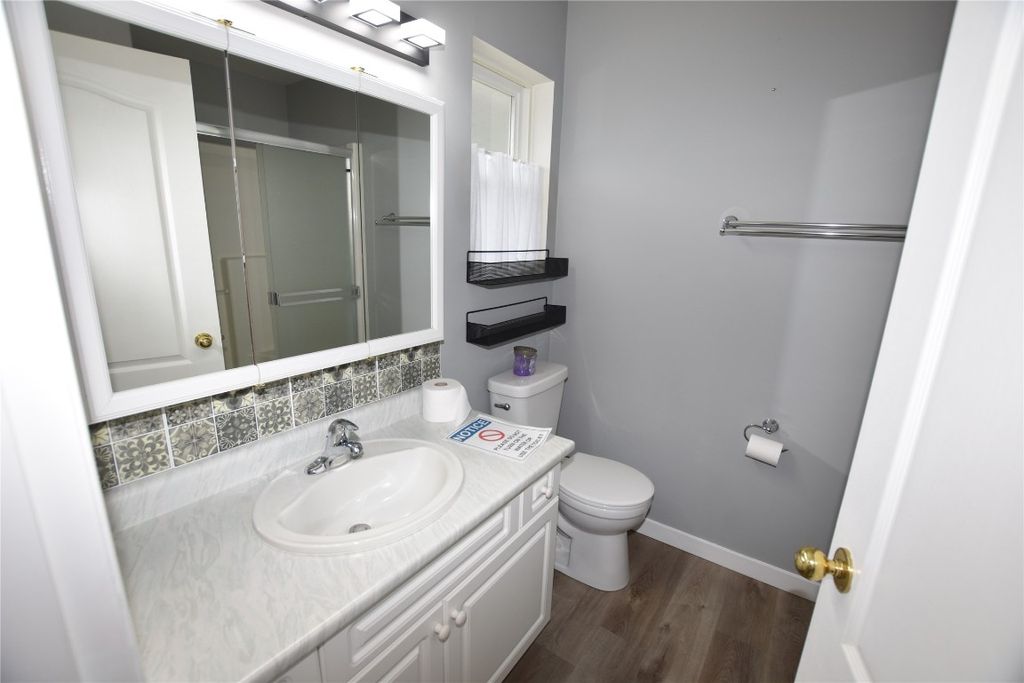 listing image 16511814721413600999