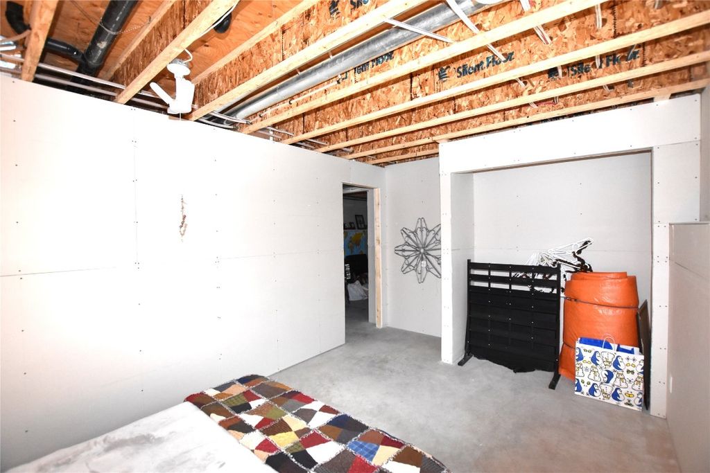 listing image 16514716114243474915