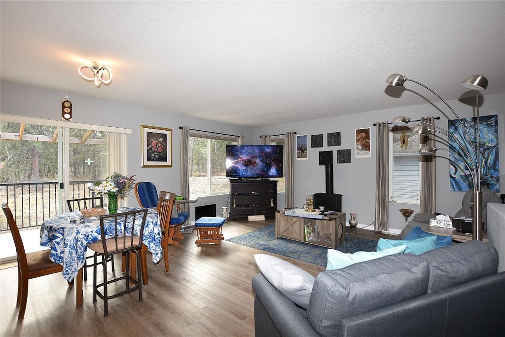 listing image 16514822139793912206