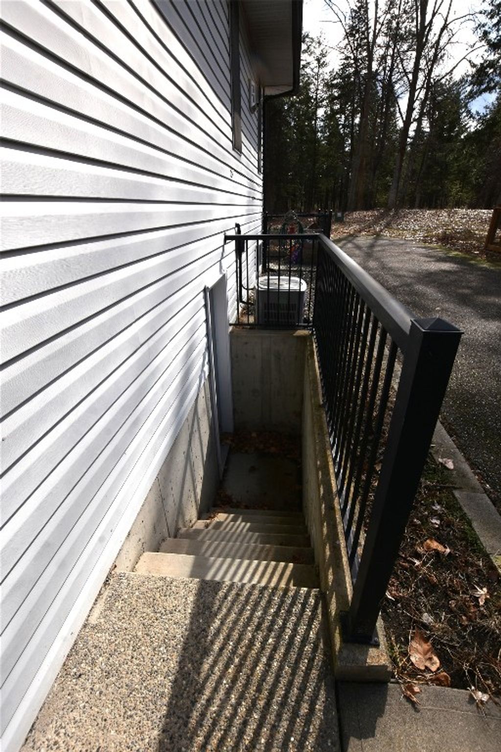 listing image 16516526827156256691