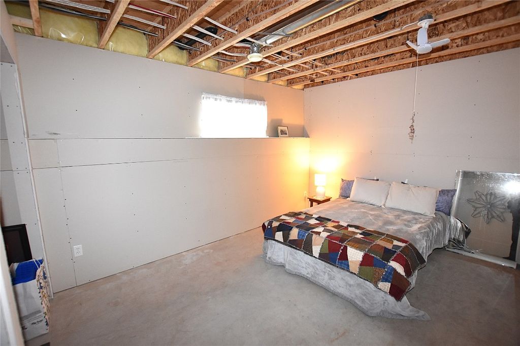 listing image 16516253662438211668