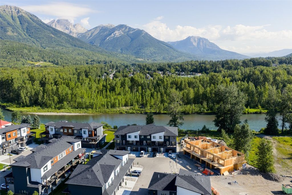 listing image 16518969584388468466