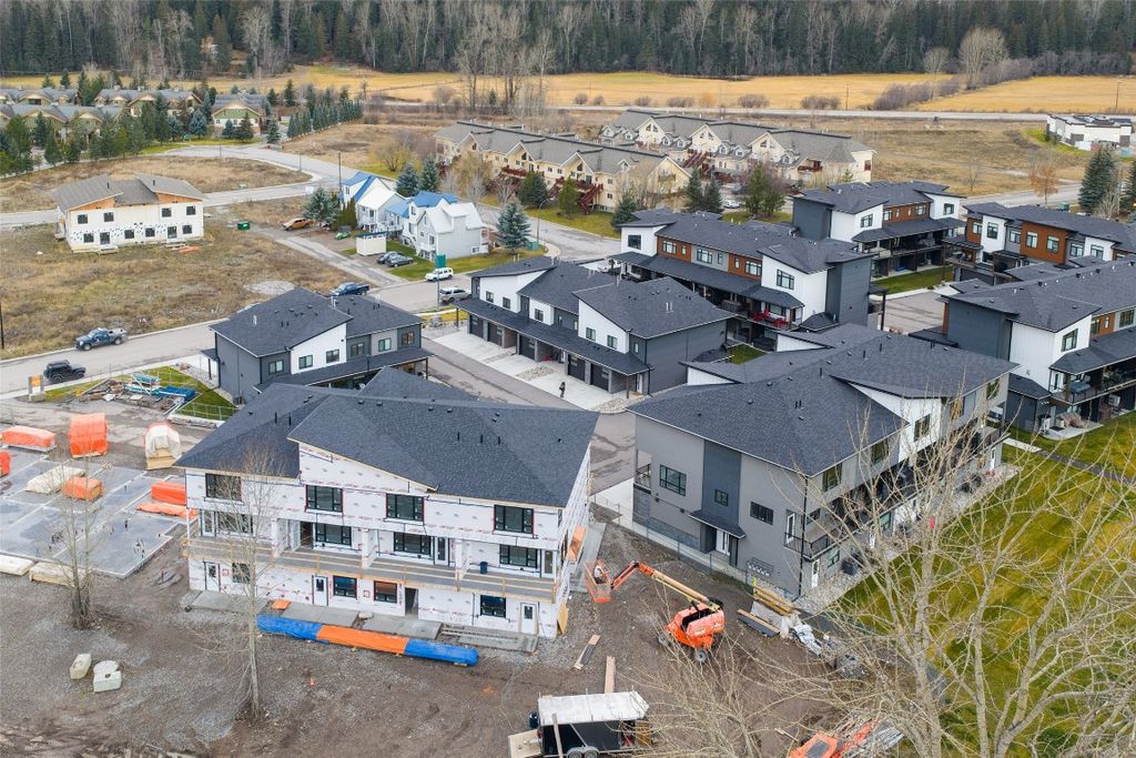 listing image 16514876405270776704