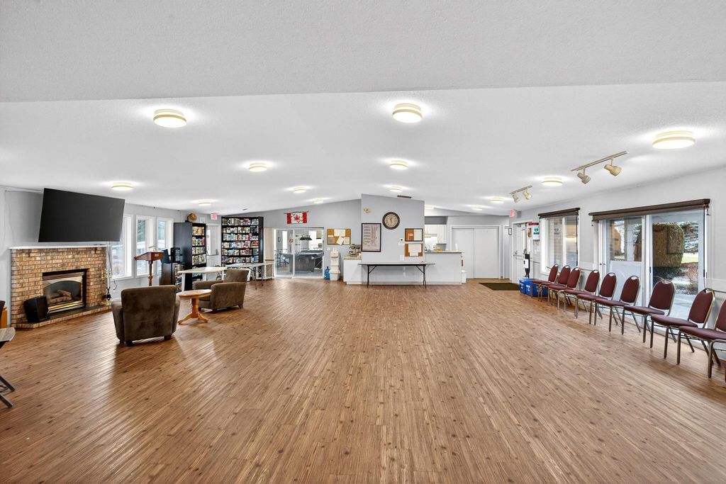 listing image 16515264215126726266