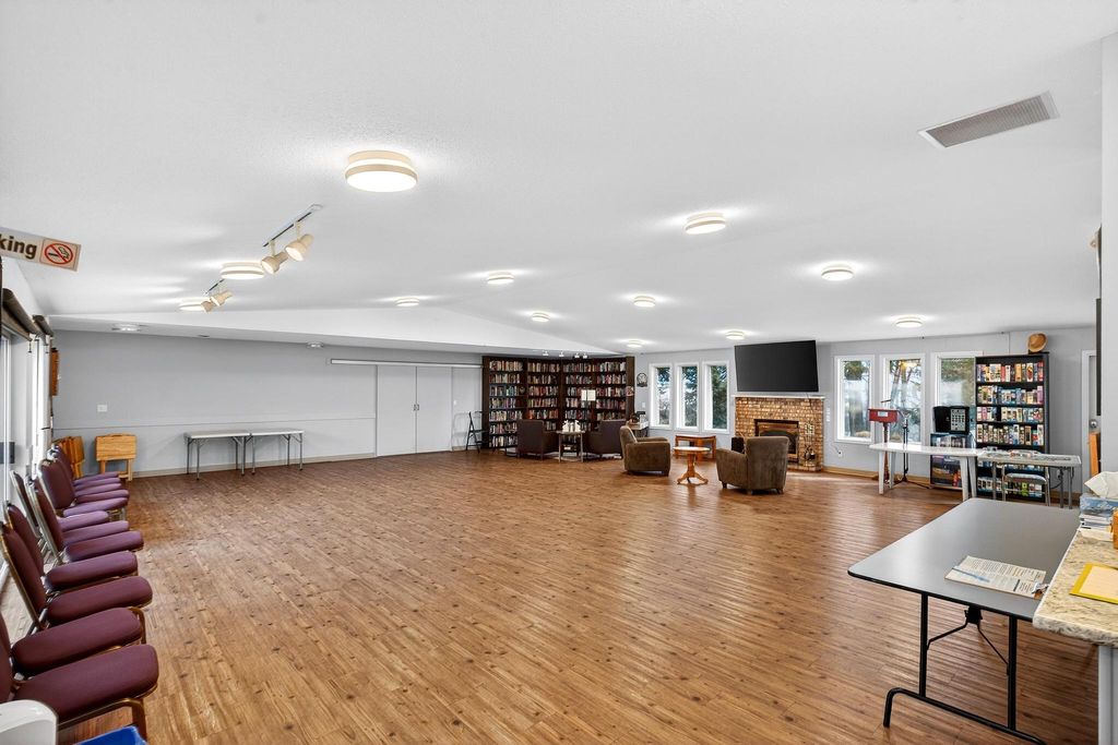 listing image 16517954020084530423