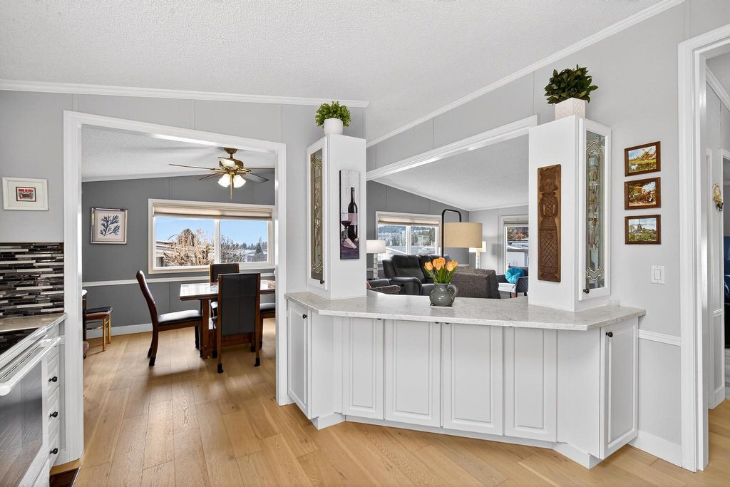 listing image 16516116613401413480