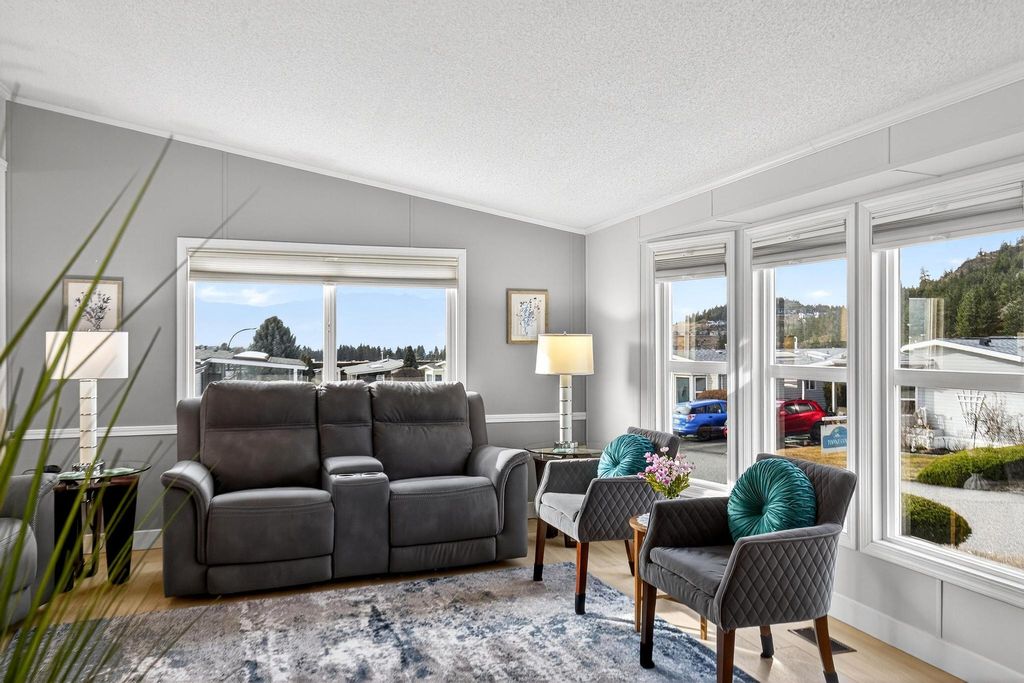 listing image 16511355753761643405