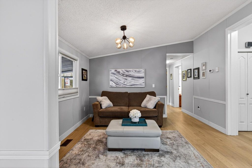 listing image 16511919914275882945