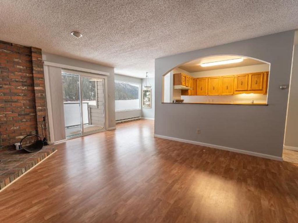 listing image 16516905303923528081