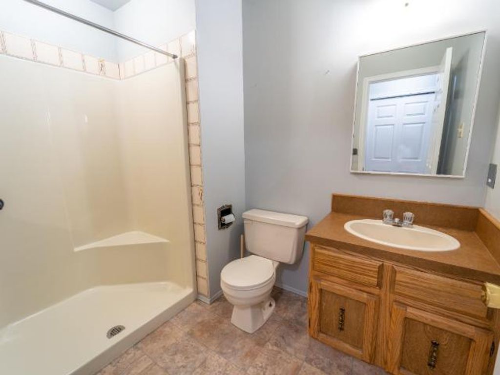listing image 16511947080042179311