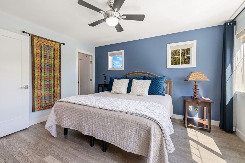 listing image 16514133702898935788