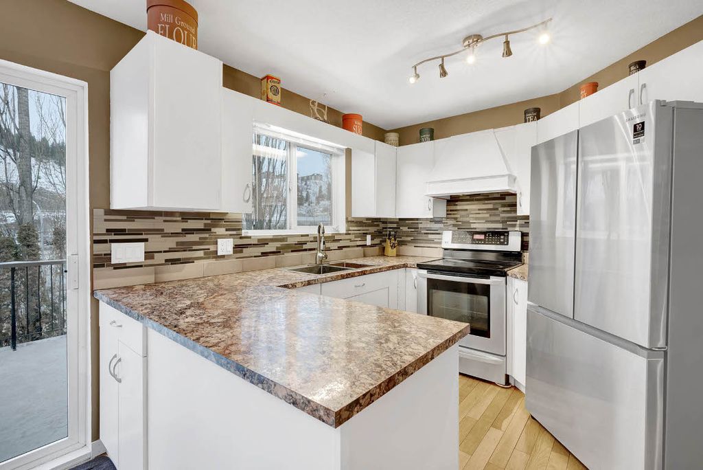 listing image 16517642577550828300