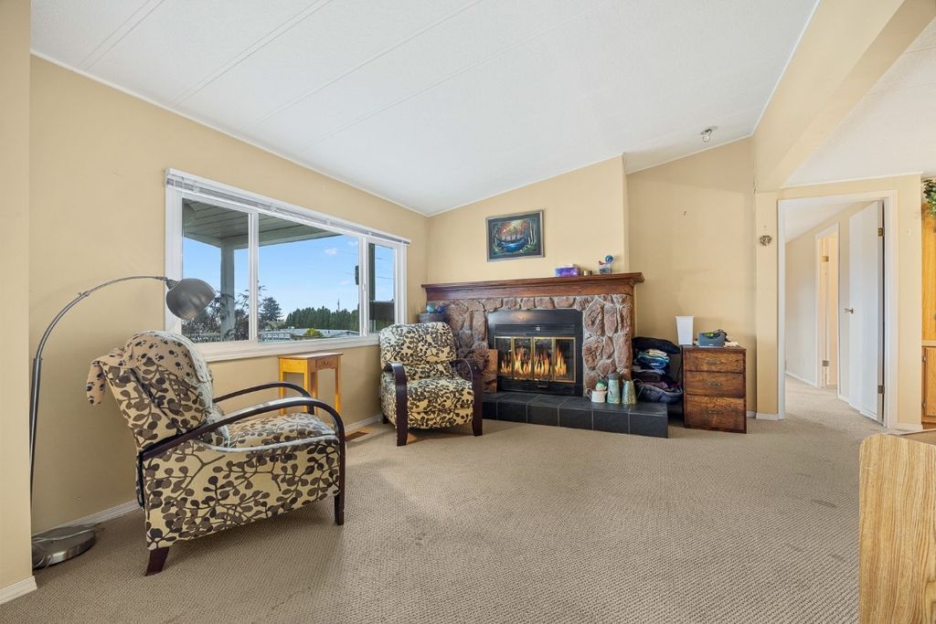 listing image 16513388924289109039