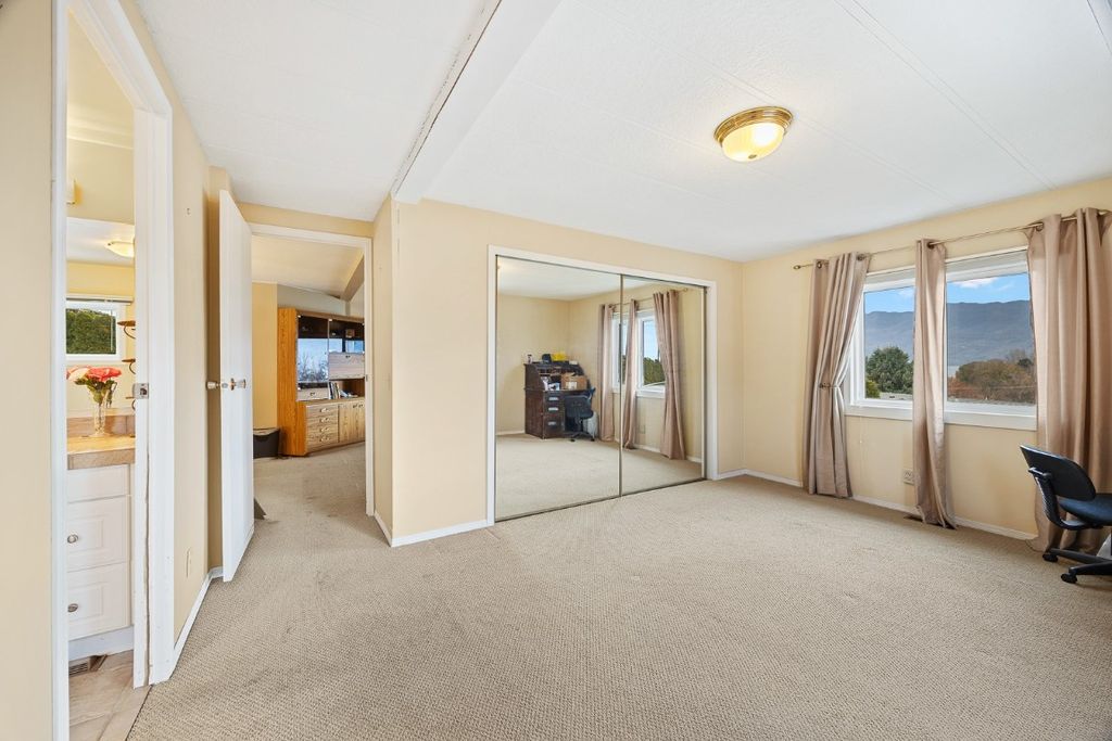 listing image 16515782428969676681