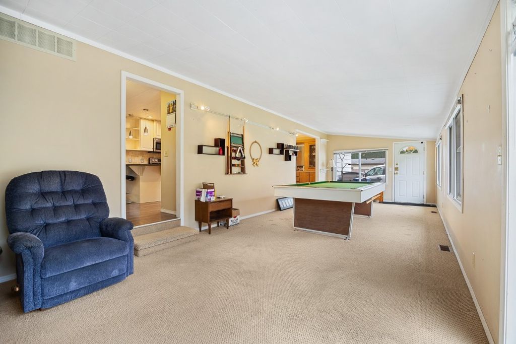 listing image 16519382057880467397