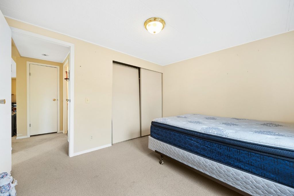 listing image 16513915703846116030