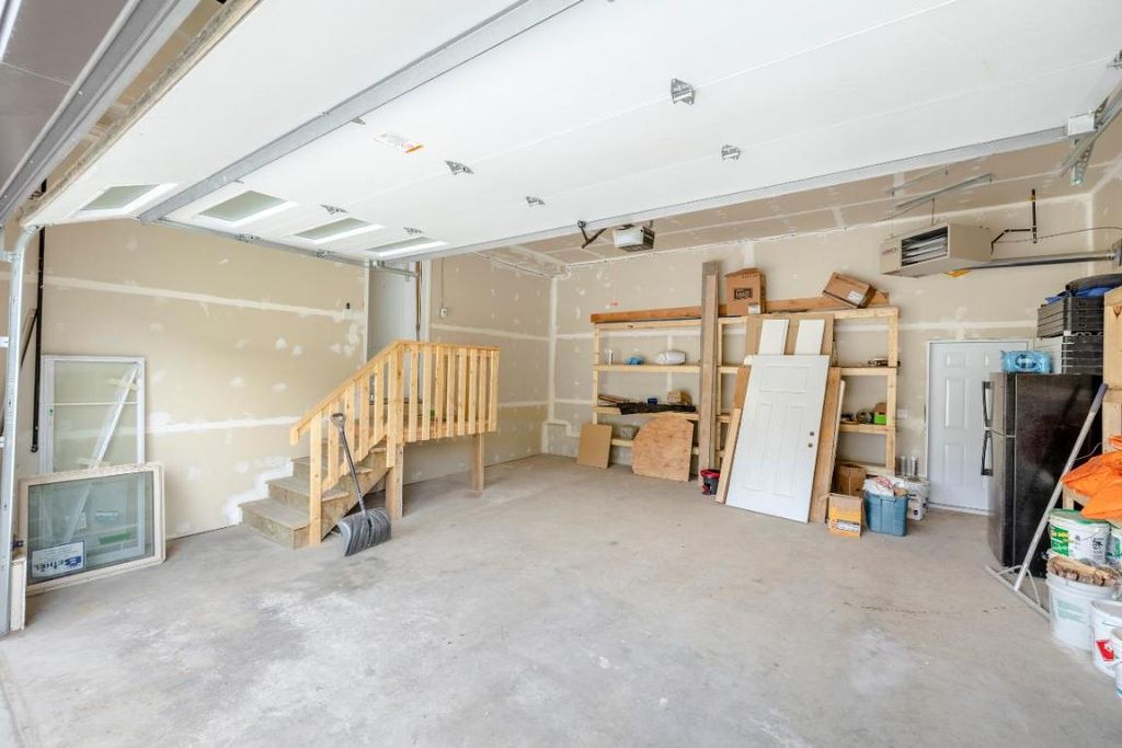 listing image 16511253294362405357