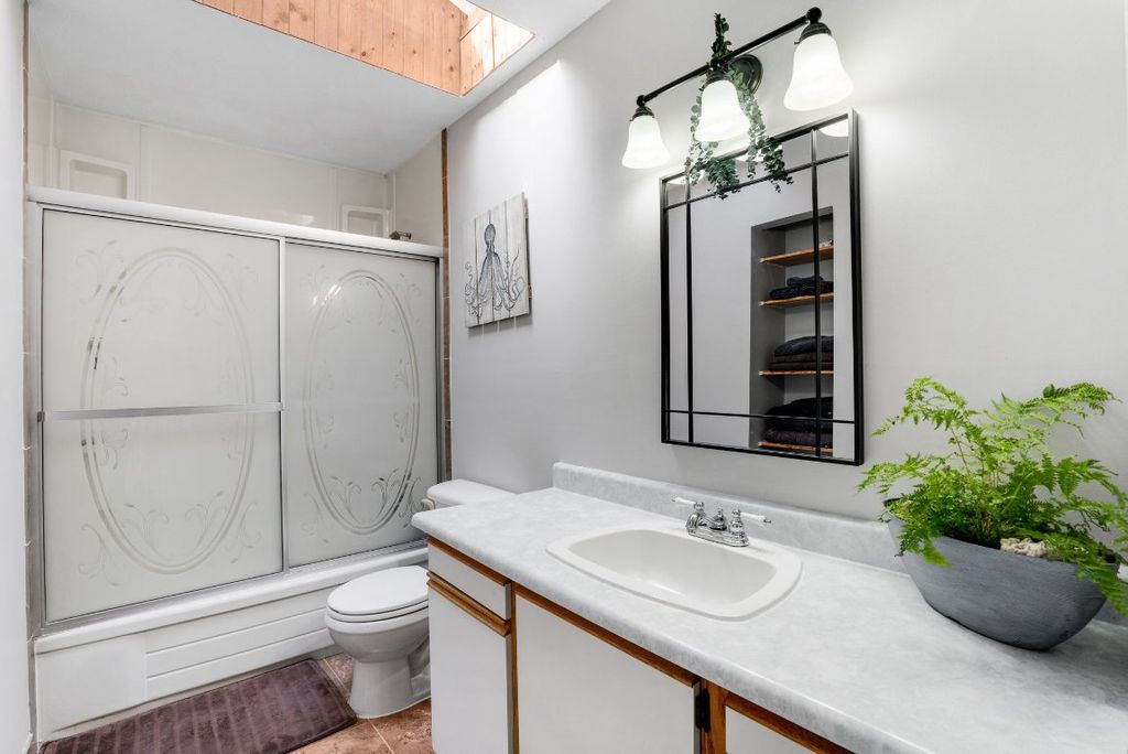 listing image 16515086429003269413