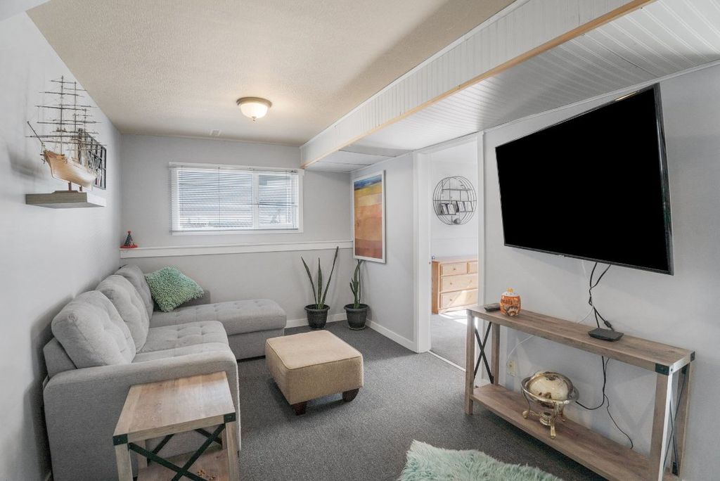listing image 16511074787808029315